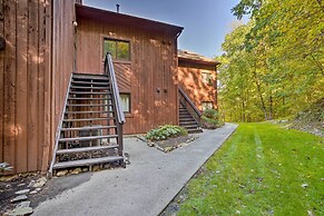Vernon Township Condo - Walk to Ski Resort!