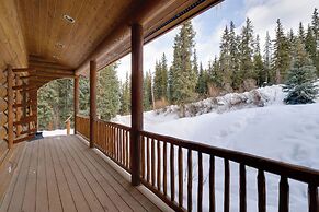 Rustic Cabin w/ Hot Tub & Deck in Breckenridge