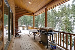 Rustic Cabin w/ Hot Tub & Deck in Breckenridge