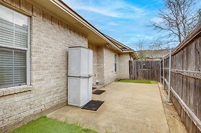 College Station Retreat Near Texas A & M!