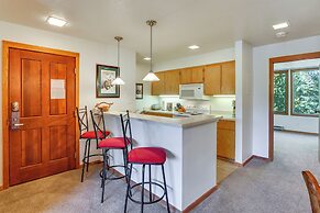 1 Mi to Keystone Ski Lift: Lakefront 4-season Gem