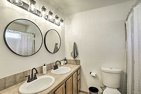 Game Room: Mountain Chalet 5 Mi to Donner Lake