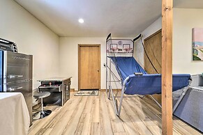 Game Room: Mountain Chalet 5 Mi to Donner Lake