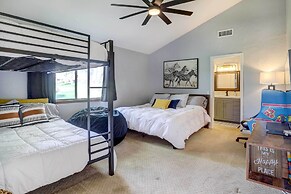 Golf Course View & Pool Access: Palm Desert Condo