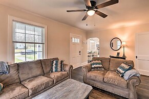 New Bern Retreat w/ Fire Pit ~ 1 Mi to Dtwn!