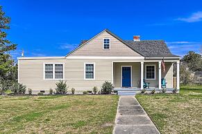 New Bern Retreat w/ Fire Pit ~ 1 Mi to Dtwn!