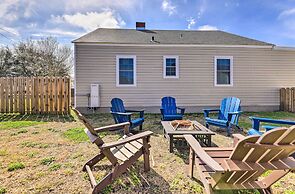 New Bern Retreat w/ Fire Pit ~ 1 Mi to Dtwn!