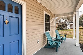 New Bern Retreat w/ Fire Pit ~ 1 Mi to Dtwn!