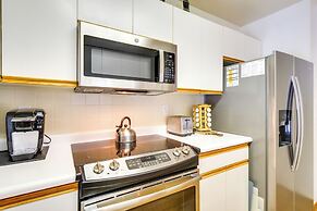 Spacious Frisco Retreat w/ Private Hot Tub!