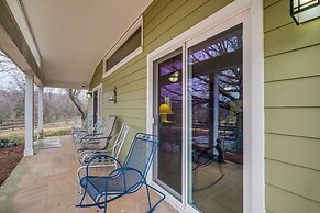 Nature Getaway w/ On-site Trails, 17 Mi to DC!