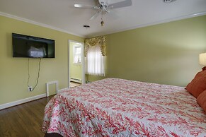 Nature Getaway w/ On-site Trails, 17 Mi to DC!