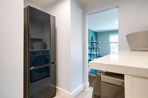 Modern North Potomac Home w/ Furnished Deck!