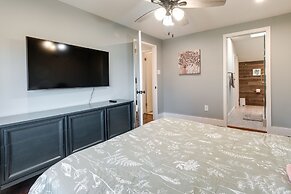 Modern North Potomac Home w/ Furnished Deck!