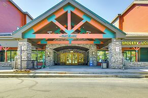 Walk to Lifts: Studio w/ Hot Tub in Keystone!