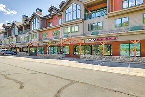 Walk to Lifts: Studio w/ Hot Tub in Keystone!