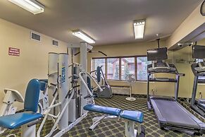 Walk to Lifts: Studio w/ Hot Tub in Keystone!