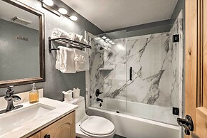 < 1 Mi to Northstar Ski Resort: Home w/ Balconies