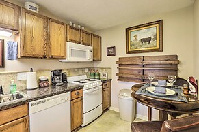 < 1 Mi to Kyle Field: Cozy Studio w/ Outdoor Space