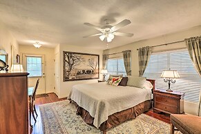 < 1 Mi to Kyle Field: Cozy Studio w/ Outdoor Space