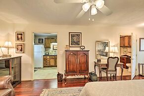 < 1 Mi to Kyle Field: Cozy Studio w/ Outdoor Space