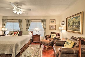 < 1 Mi to Kyle Field: Cozy Studio w/ Outdoor Space