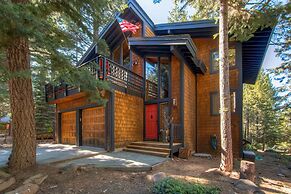 Expansive Truckee Cabin w/ Deck & Resort Amenities