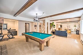 Luxe Garden-level Apartment w/ Sauna & Gym!