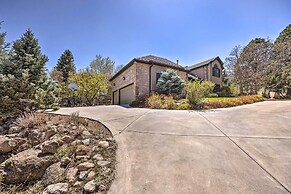 Luxe Garden-level Apartment w/ Sauna & Gym!