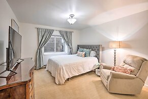 Luxe Garden-level Apartment w/ Sauna & Gym!