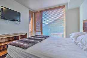 Resort-style Condo w/ Lake Chelan & Mtn Views