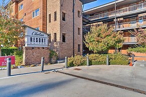 Resort-style Condo w/ Lake Chelan & Mtn Views