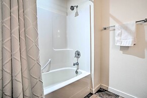 Resort-style Condo w/ Lake Chelan & Mtn Views