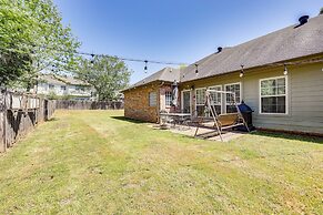 Spacious Family Home 3 Mi to Downtown Fayetteville