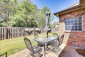 Spacious Family Home 3 Mi to Downtown Fayetteville