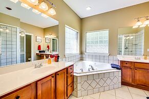 Spacious Family Home 3 Mi to Downtown Fayetteville