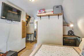 Sunny Muddy Moose Cabin w/ Fire Pit & Mtn Views!