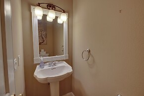 Secluded Flippin Home < 2 Mi to White River!