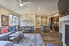 Walk to Lifts: Condo w/ Mtn Views in Keystone!