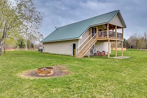 Cozy Solar-powered Loft: Walk to Lake Champlain!