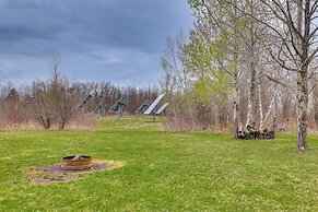 Cozy Solar-powered Loft: Walk to Lake Champlain!