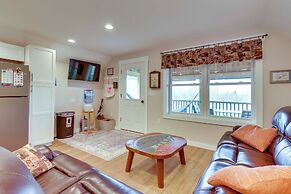 Cozy Solar-powered Loft: Walk to Lake Champlain!