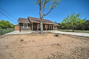 Gorgeous Cabin w/ Pergolas, Walk to River!