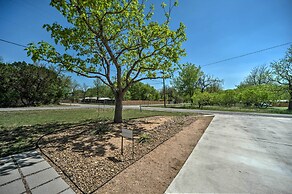 Gorgeous Cabin w/ Pergolas, Walk to River!