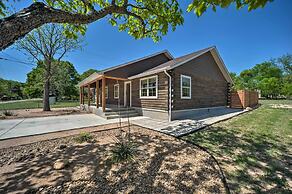 Gorgeous Cabin w/ Pergolas, Walk to River!