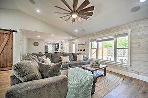 Gorgeous Cabin w/ Pergolas, Walk to River!