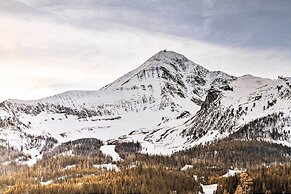 Cozy Big Sky Studio ~ 1 Mile to Mtn Village!