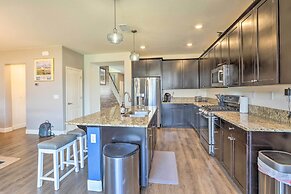 Air Racing Decor, Hot Tub: Sparks Home!