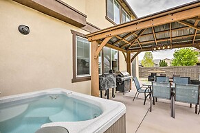 Air Racing Decor, Hot Tub: Sparks Home!
