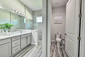 Beautiful Getaway ~ 4 Miles to Venice Beach!