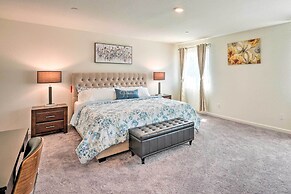 Sacramento Retreat w/ Yard ~ 13 Mi to Dtwn!